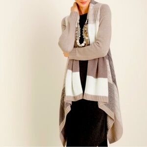 Perfect Chico’s Comfy Asymmetrical Draped Sweater Neutral Color Block Cardigan